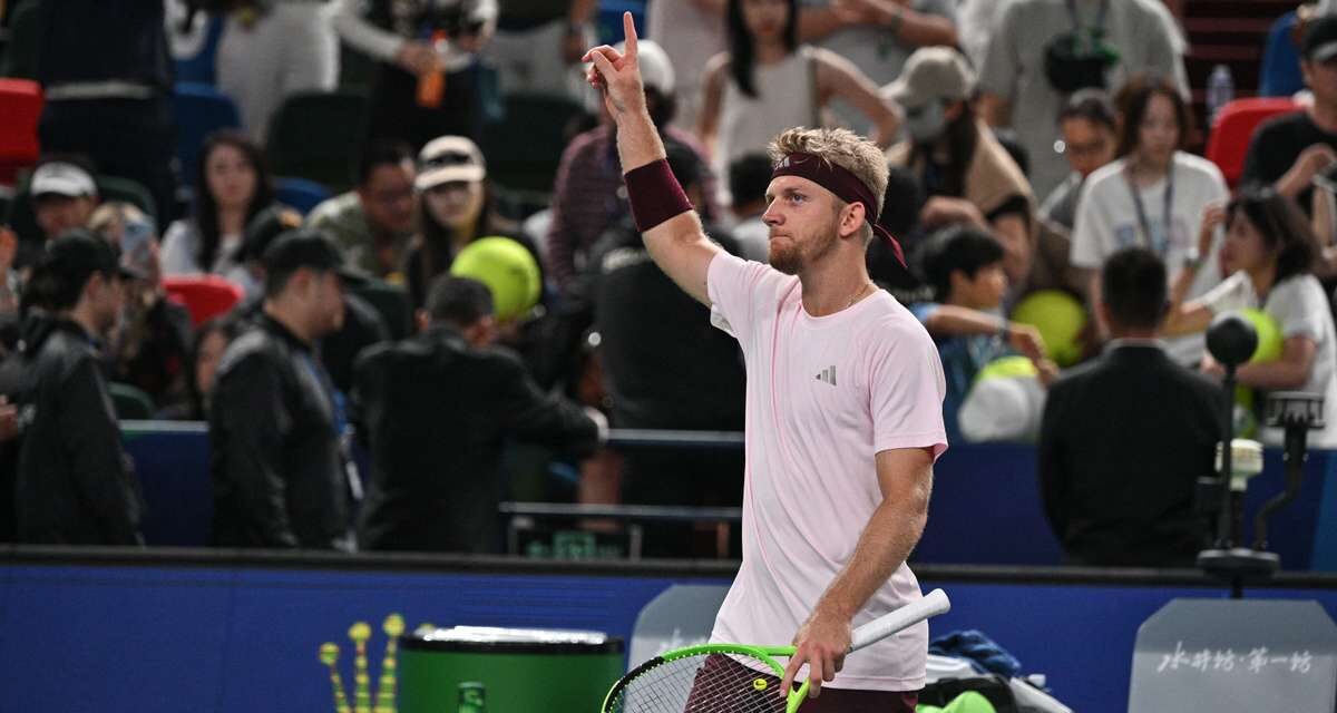 Davidovich Fokina upsets Zverev to book unlikely spot in Shanghai Masters final