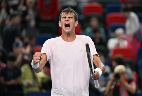 Jodar battles into Shanghai semis, apologises for ball-boy outburst