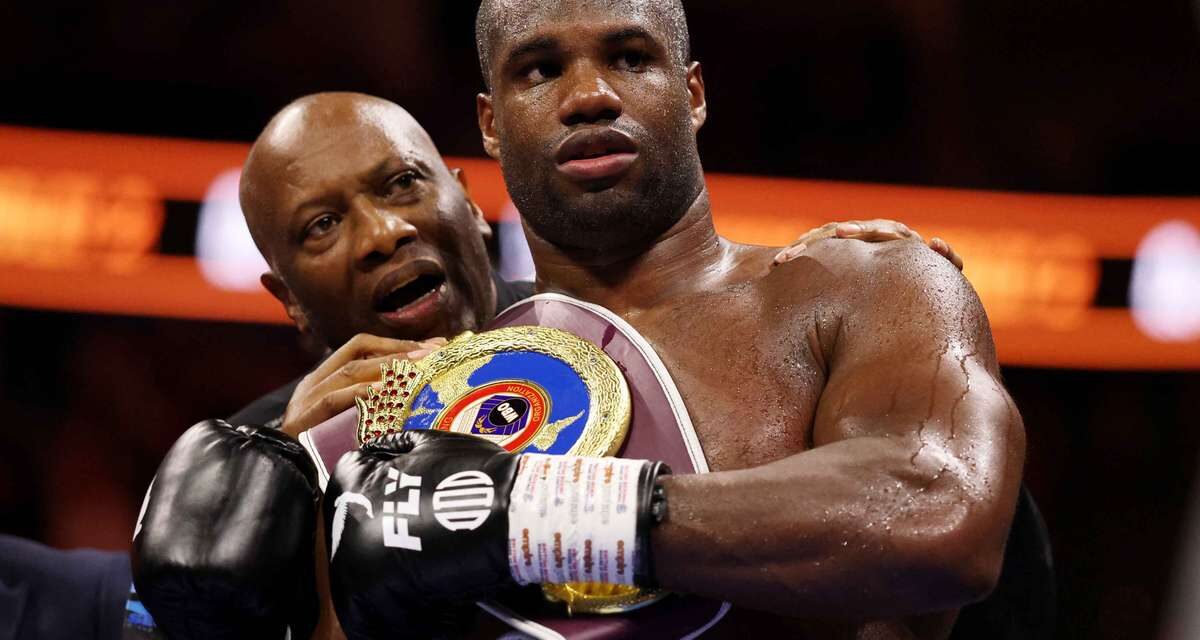 Dubois downs Wardley in second-round knockout to retain WBO heavyweight title