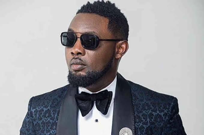 Nigerian Comedian AY Apologises To Cardiff Fans Over Delayed Show