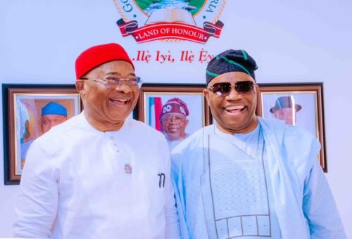 PHOTOS: Akpabio, Uzodimma Share Warm Moments At Gov Oyebanji’s Swearing-in