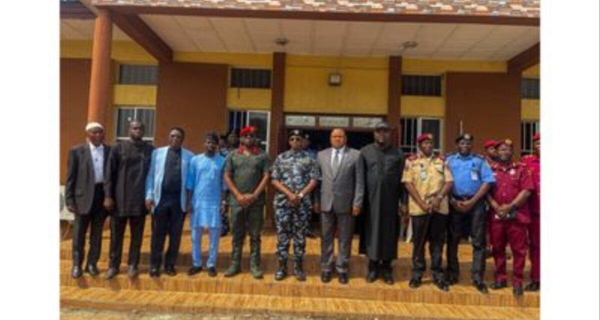 Osun transport law: Police, FRSC warn against illegal park levies