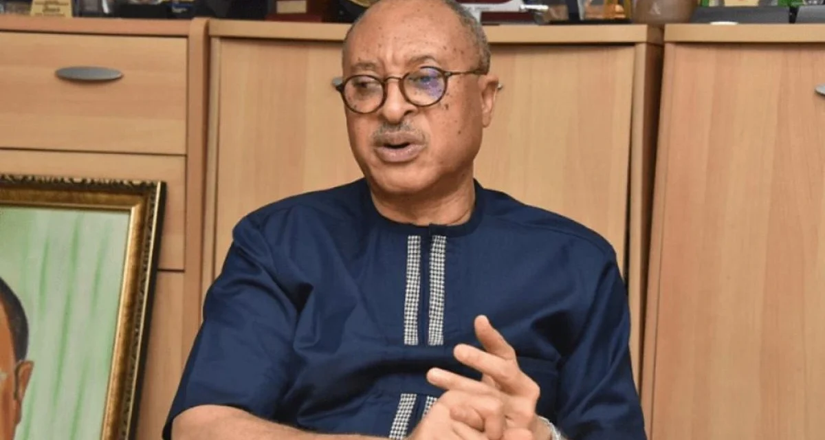 Utomi targets N500/$ exchange rate, projects 50% drop in food prices