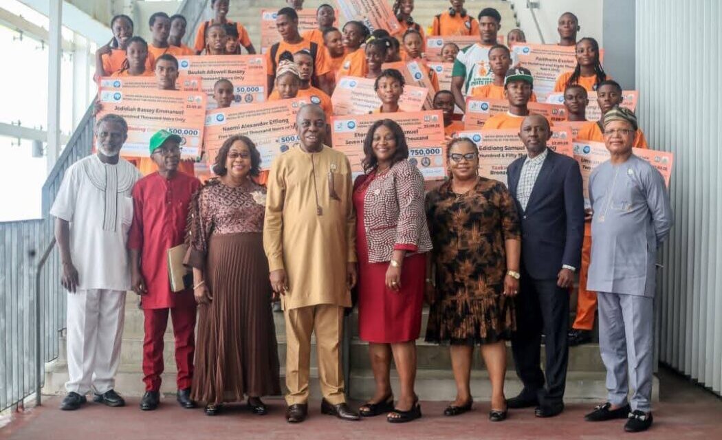 Eno Rewards Akwa Ibom’s Niger Delta Games Medalists, Officials With ₦50m