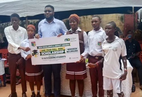 Ex-student Offers N5m Scholarships, Rewards Teachers In Enugu