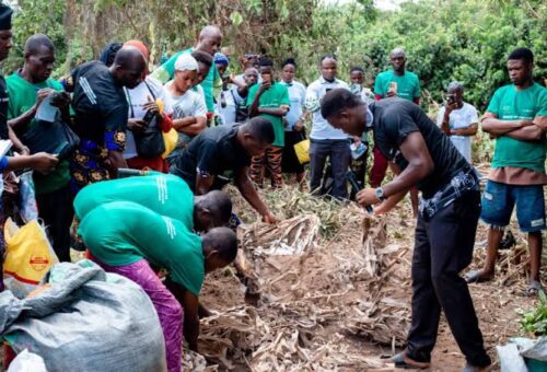 Oyo Trains 24,000 Farmers On Soil Testing, Modern Farming